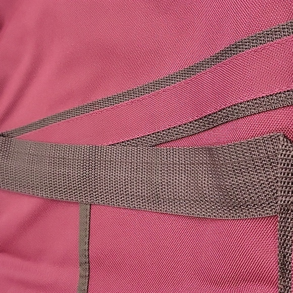 LocknLock 5 Storage Containers and Insulated Zippered Tote | Wine | NWT - Picture 5 of 11